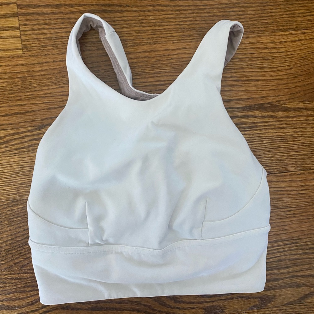 Lululemon white workout top/sports bra